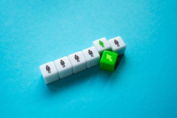 What Are the Effective Ways for UK Independent Musicians to Build an Online Presence?